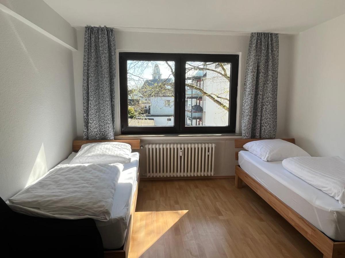 Zimmer Fuer Monteure, Handwerker Oder Reisende Essen Esterno foto