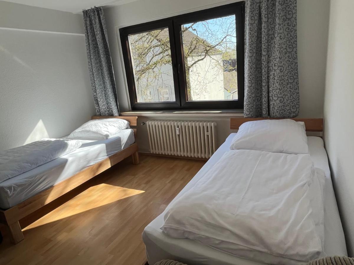 Zimmer Fuer Monteure, Handwerker Oder Reisende Essen Esterno foto